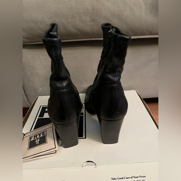 Frye Boots Patty Artisan Zip Leather Women’s Bootie Black Classic Size 8.5 - Picture 5 of 10